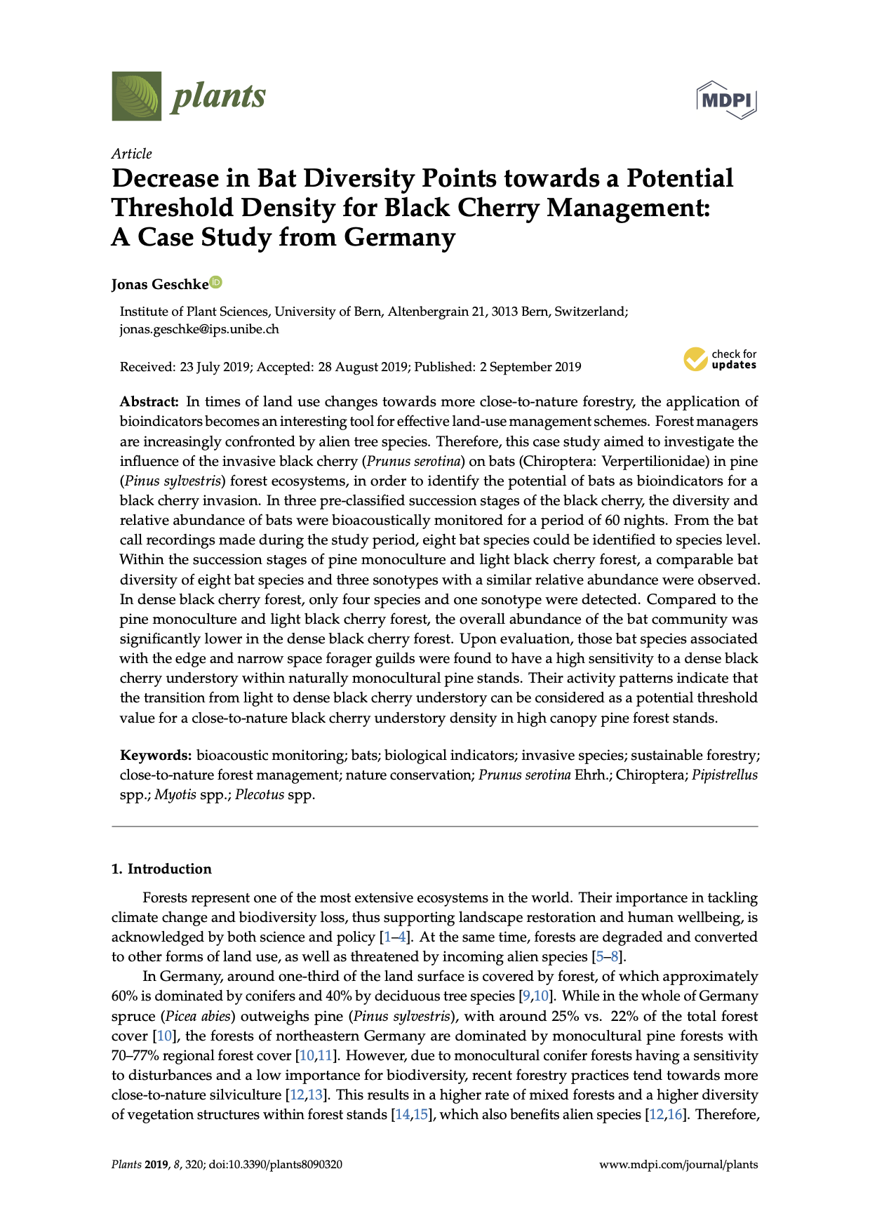 Decrease in Bat Diversity Points towards a Potential Threshold Density for Black Cherry Management: A Case Study from Germany